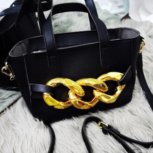 Chic Gold Chain Bag for Y2K Fashion Lovers - Perfect for Coquette and Grunge Aesthetics