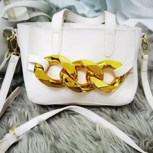 Chic Gold Chain Bag for Y2K Fashion Lovers - Perfect for Coquette and Grunge Aesthetics