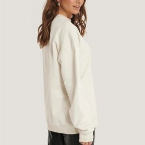 Nina's Y2K Aesthetic No-Fuss Neckline Pullover - Comfy and Chic for Effortless Style