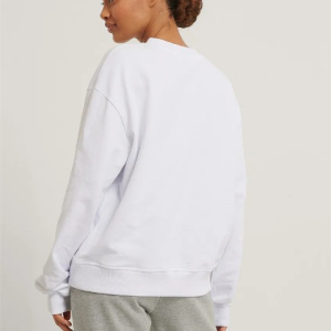 Nina's Y2K Aesthetic No-Fuss Neckline Pullover - Comfy and Chic for Effortless Style