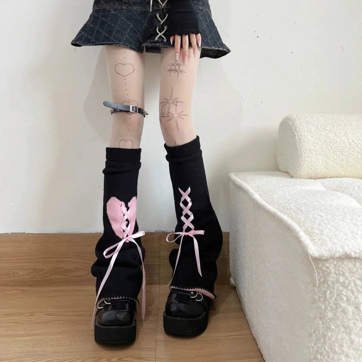 Pastel Goth Broken Heart Lace-Up Leg Warmers for Y2K Aesthetic Outfits and Grunge Style