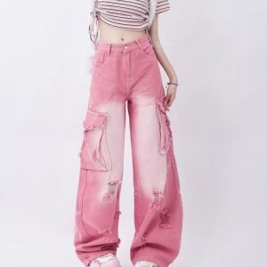 Pink Y2K Cargo Jeans: Trendy Grunge Style with a Coquette Aesthetic Twist