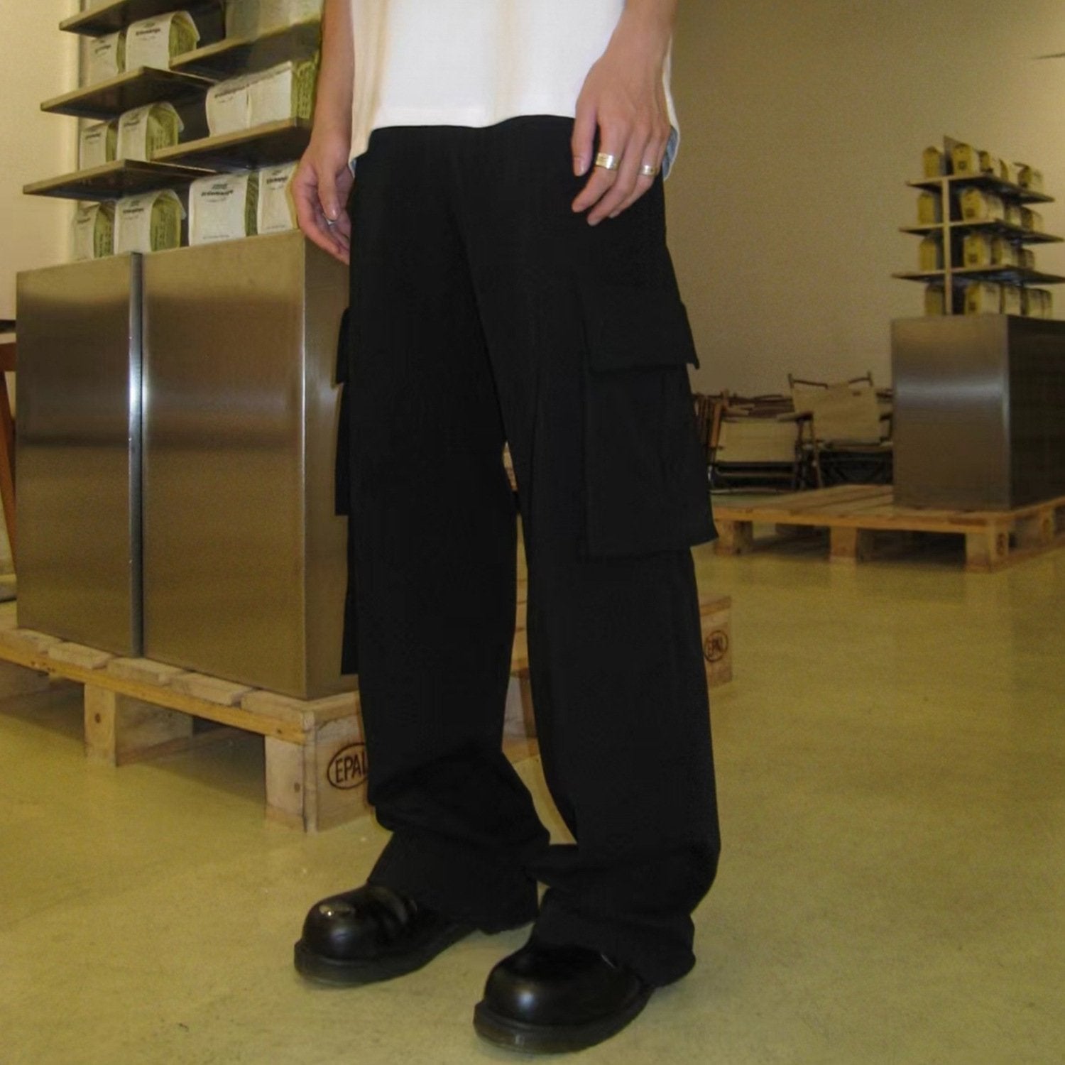 Trendy Black Multi-Pocket Cargo Pants for Y2K Aesthetic and Grunge Style Lovers