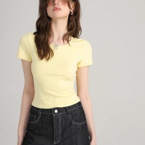 Trendy Women's Slim T-Shirt in Y2K Aesthetic - Perfect for Coquette and Grunge Styles