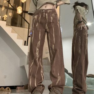 Trendy Y2K Brown Jeans for a Chic Grunge Aesthetic Look