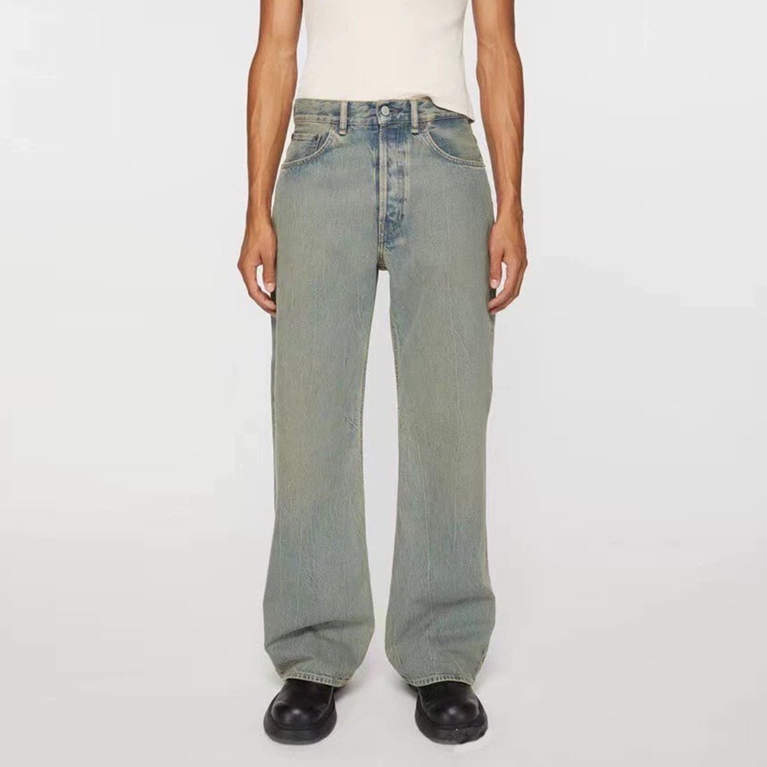 Vintage Light-Blue Y2K Loose Jeans for a Retro Grunge Aesthetic Look