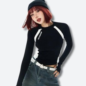 Y2K Aesthetic Long Sleeve Top - Comfy Cute Hoodie for Grunge and Coquette Styles