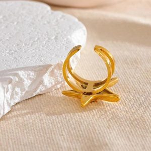 Y2K Gold Starfish Ring - Cute Coastal Jewelry for Coquette and Aesthetic Styles