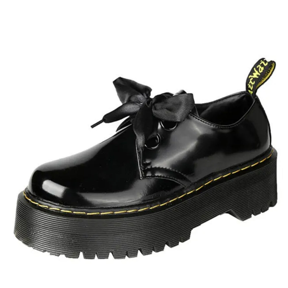 Y2K Grunge Style Ribbon-Laced Chunky Platform Boots for Aesthetic Outfits